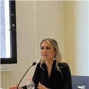 Ripetizioni/aiuto-compiti in tutte le materie e in inglese. Dottoranda presso Università di Firenze.